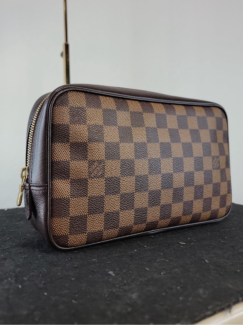 •LOUIS VUITTON• Damier Ebene Trousse Toilette pouch - Picture 2 of 14